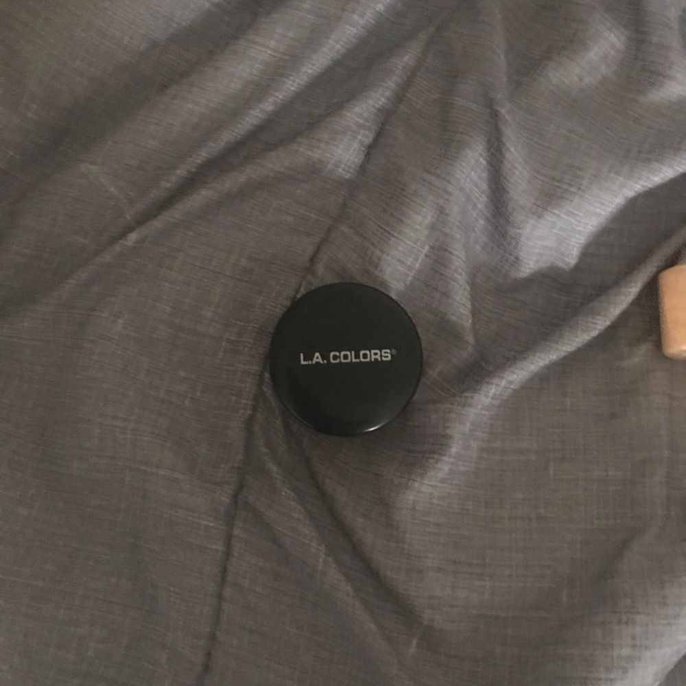 Translucent powder